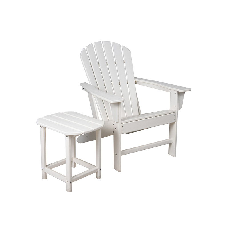 Silla fija Adirondack con una mesa cuadrada